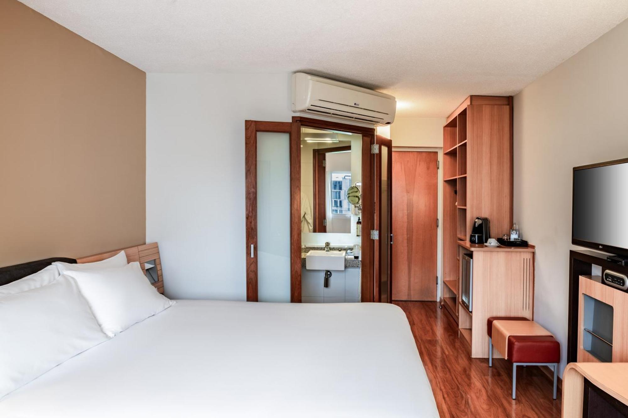 Novotel Lima San Isidro Экстерьер фото
