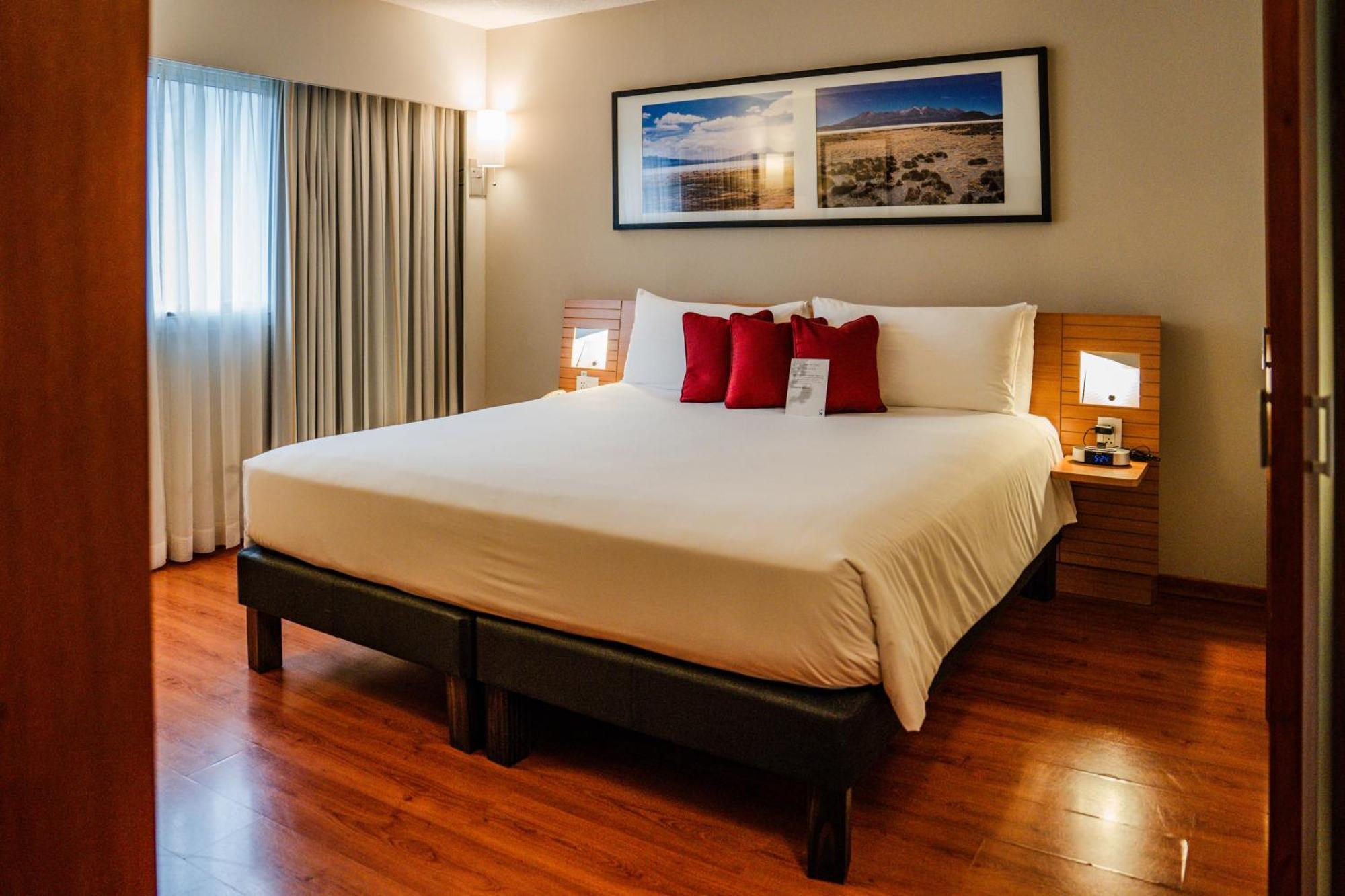 Novotel Lima San Isidro Экстерьер фото