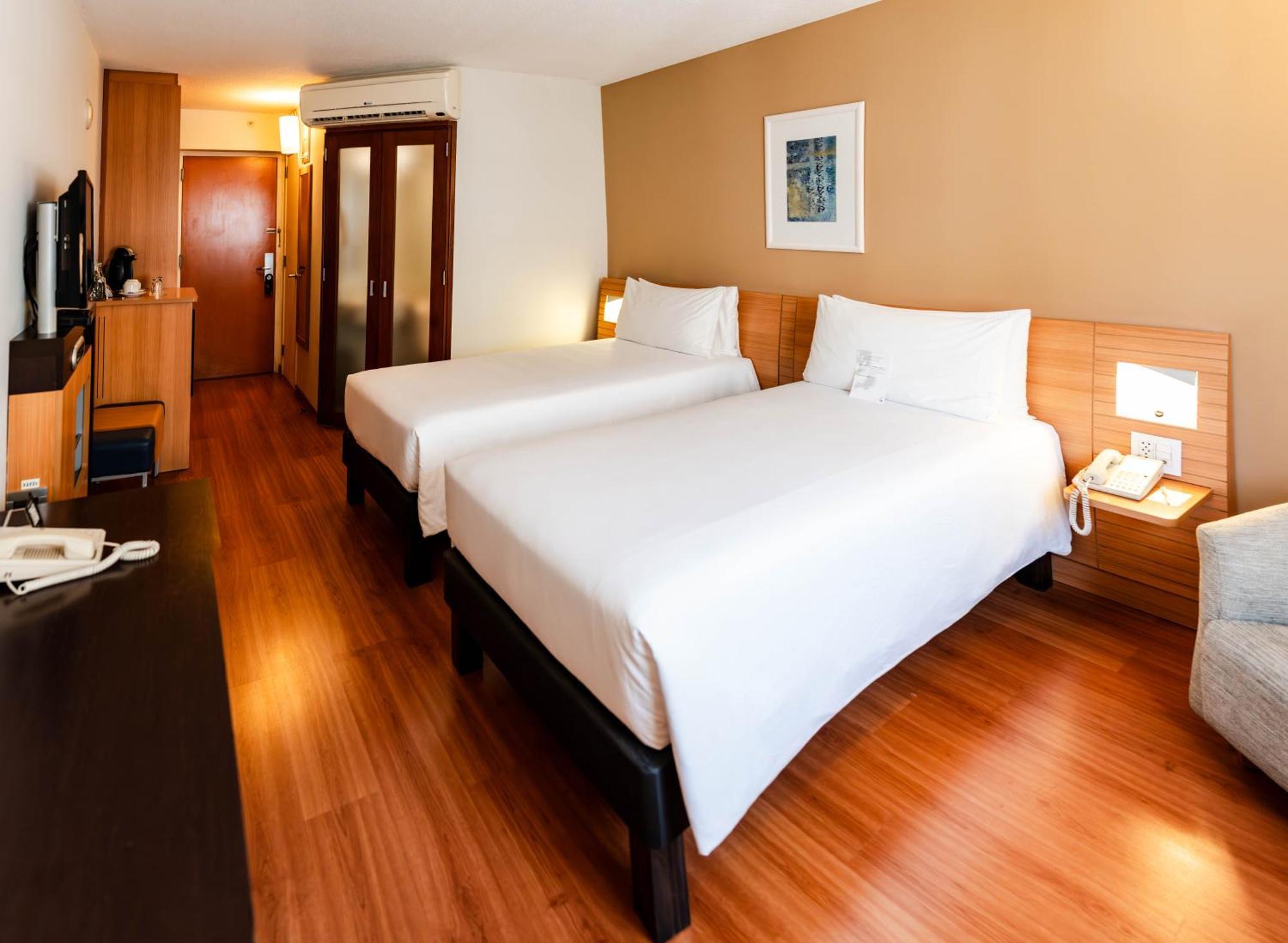 Novotel Lima San Isidro Экстерьер фото